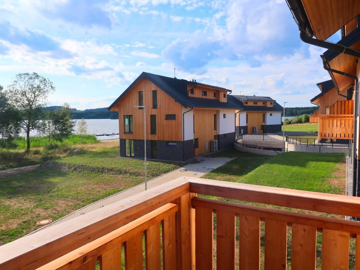 Černá v Pošumaví Apartmany - Male Lipno מראה חיצוני תמונה