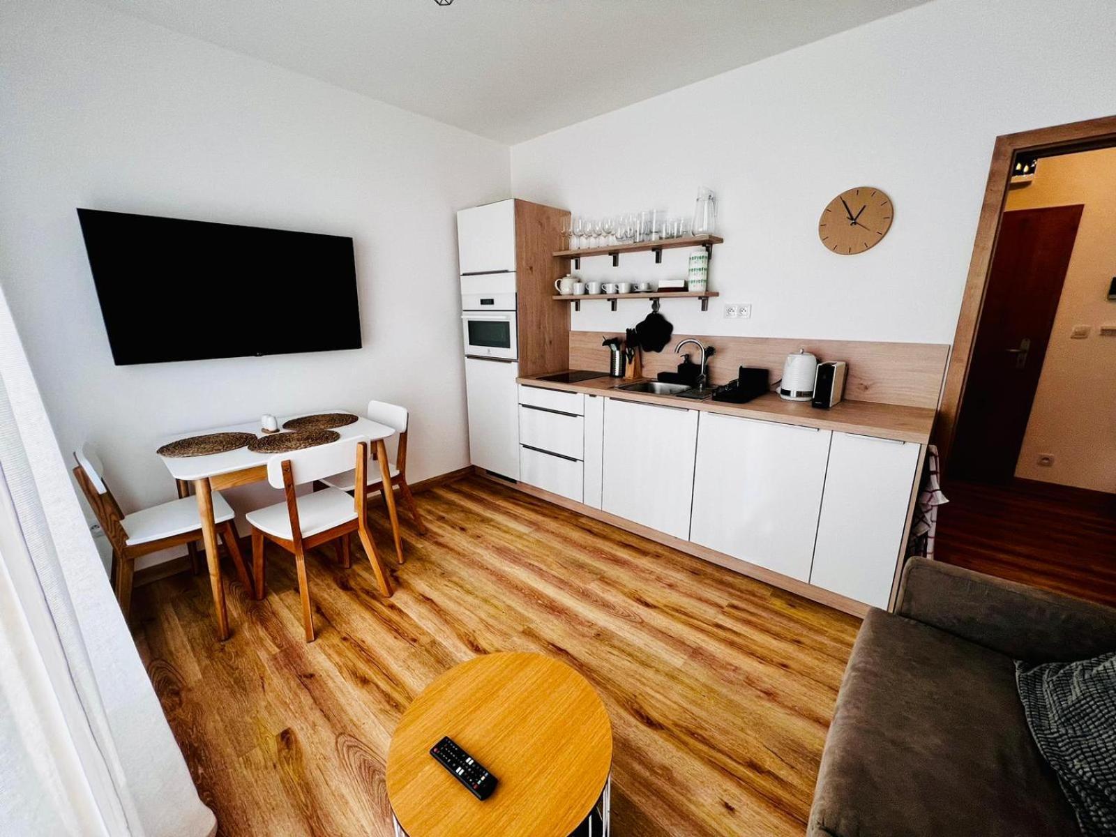 Černá v Pošumaví Apartmany - Male Lipno מראה חיצוני תמונה