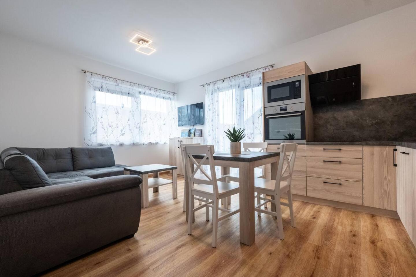 Černá v Pošumaví Apartmany - Male Lipno מראה חיצוני תמונה